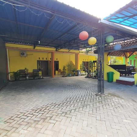 Apartamento New Puri Amalia Banyuwangi  Exterior foto