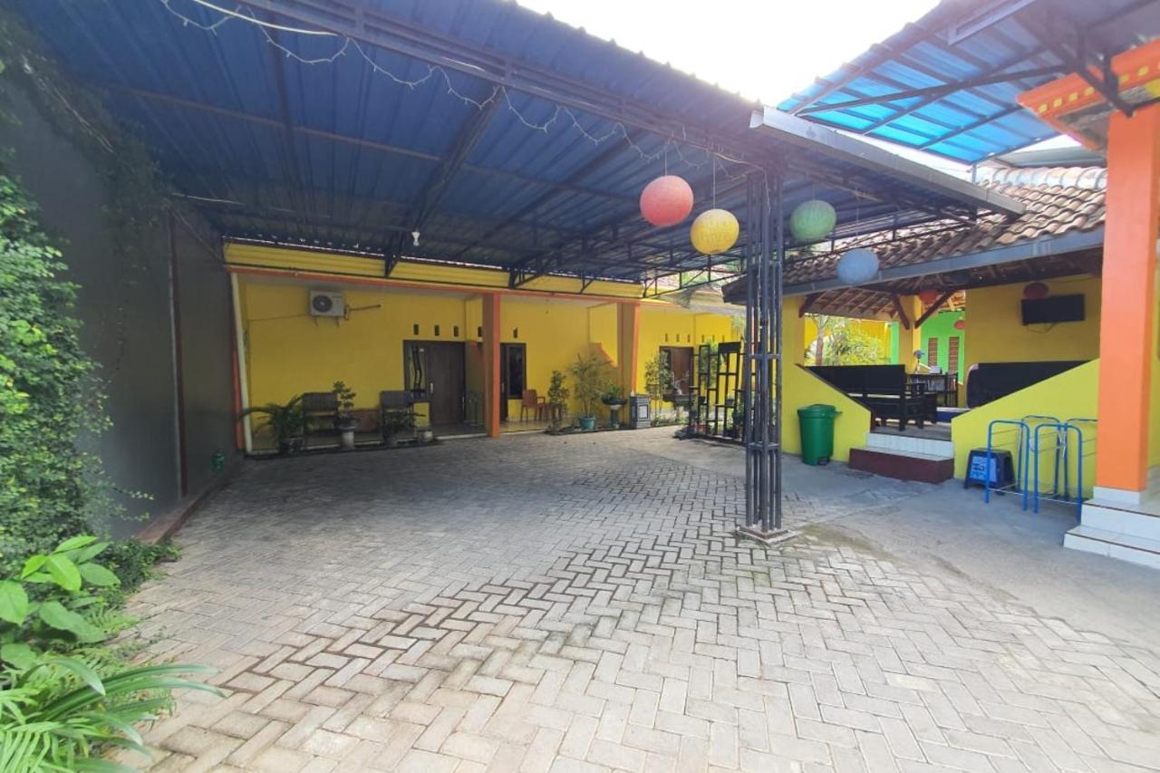 Apartamento New Puri Amalia Banyuwangi  Exterior foto