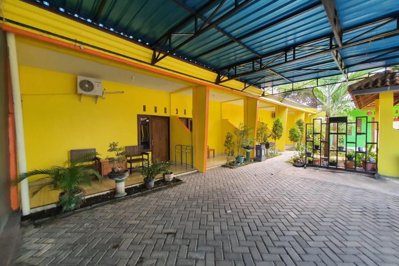 Apartamento New Puri Amalia Banyuwangi  Exterior foto